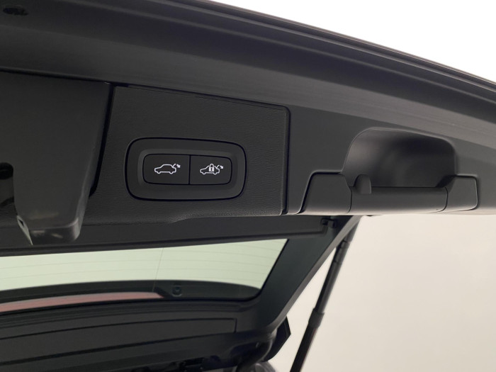 Volvo XC60 B5 AWD MOMENTUM AUT 2.0 Momentum