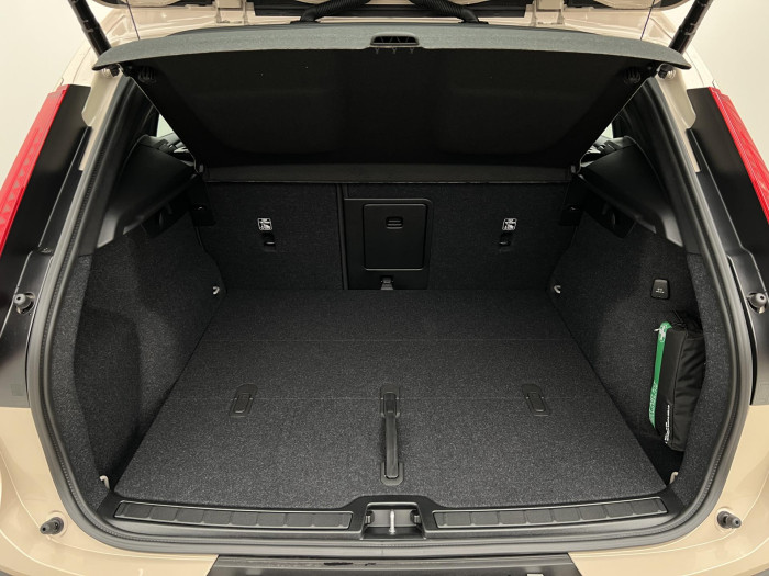 Volvo XC40 B3 DARK PLUS AUT