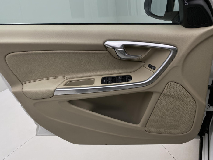 Volvo S60 D5 SUMMUM AUT CZ 2.4 d Summum