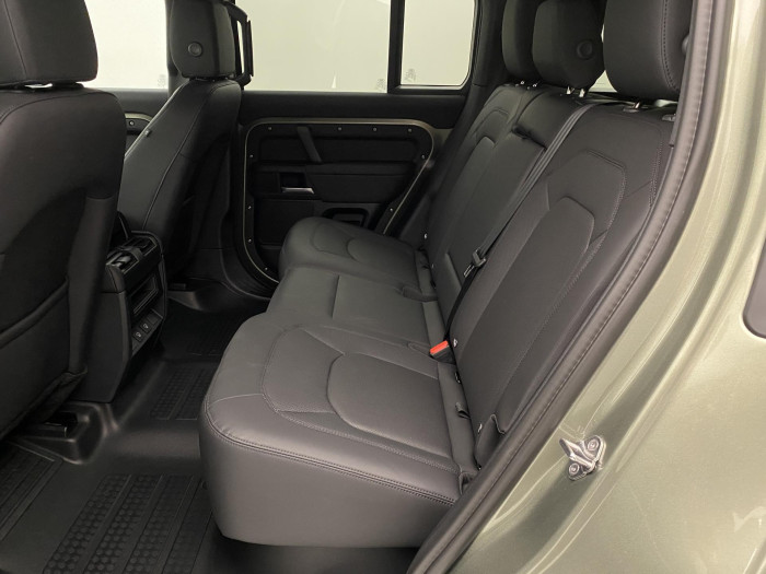 Land Rover Defender D250 X-DYNAMIC SE REZERVACE 3.0 d Dynamic SE