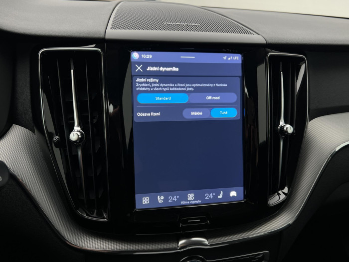 Volvo XC60 B5 AWD PLUS DARK AUT 1.maj.