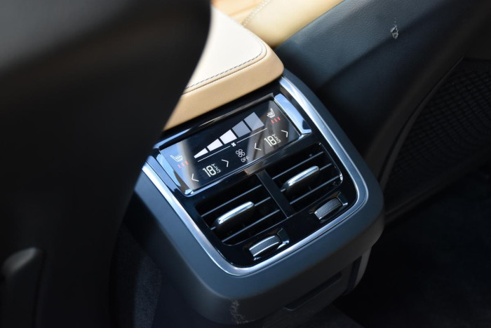 Volvo V90 D5 AWD INSCRIPTION REZERVACE 2.0 d