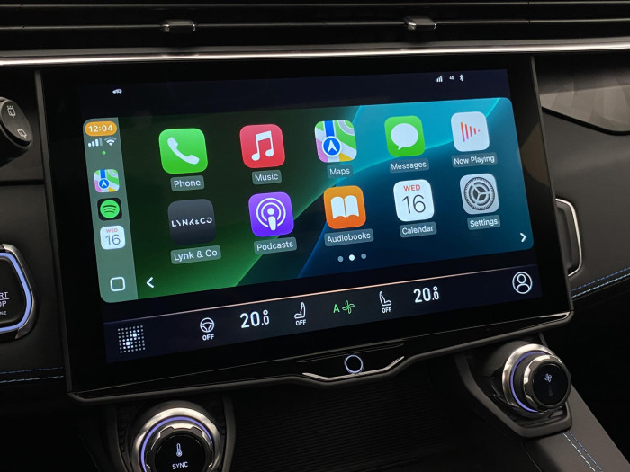 Lynk & Co 01 PHEV DCT AUT 1.maj