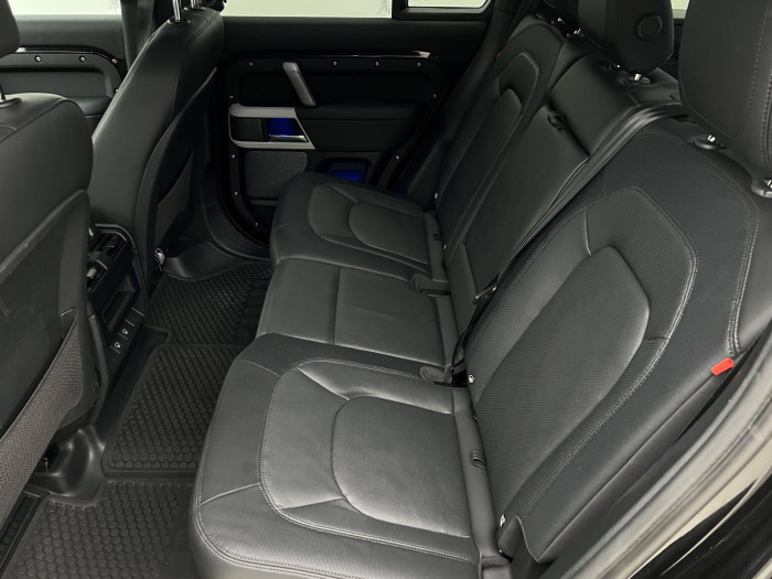 Land Rover Defender 110 D300 X-DYNAMIC 3.0 d Dynamic