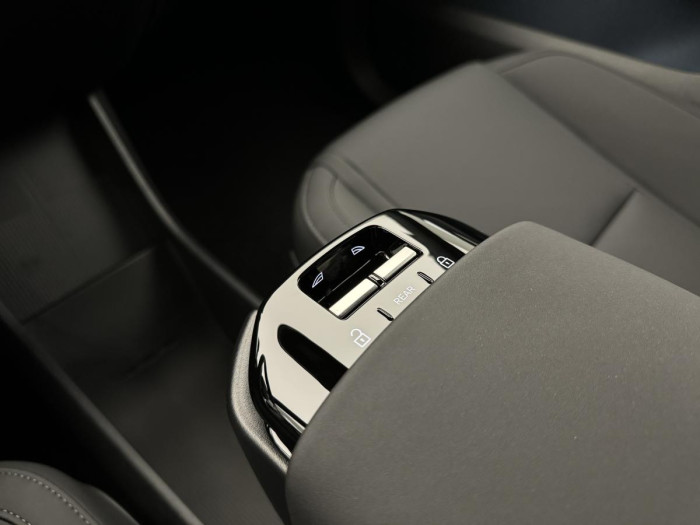 Volvo EX30 PURE ELECTRIC RECHAR. CORE RWD