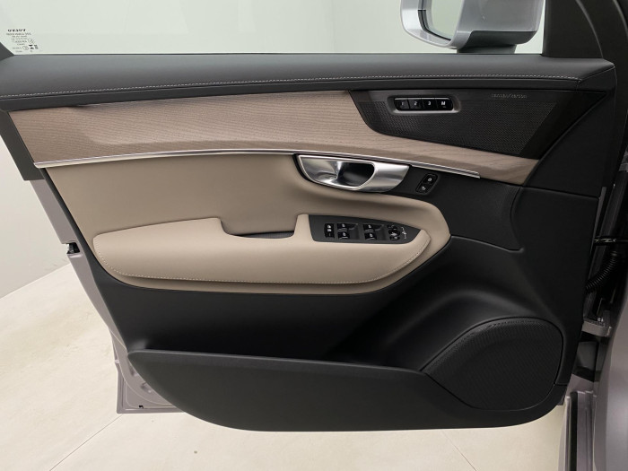 Volvo XC90 T8 AWD RECHARGE BRIGHT ULTRA 7