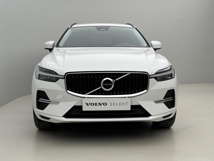 Volvo XC60 B4 AWD MOMENTUM PRO AUT CZ 2.0 Momentum