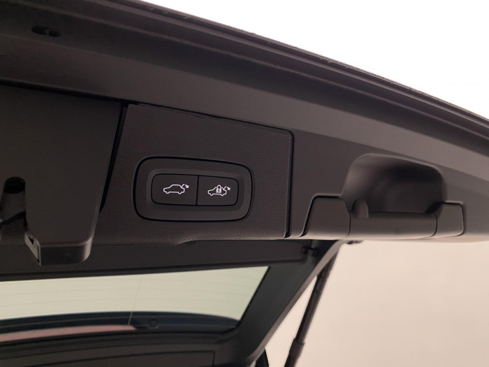 Volvo XC60 B5 AWD AUT DARK PLUS