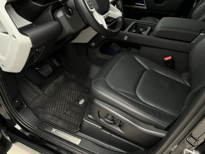 Land Rover Defender 110 D300 X-DYNAMIC 3.0 d Dynamic