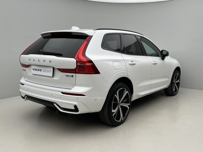 Volvo XC60 B4 AWD R-DESIGN AUT CZ