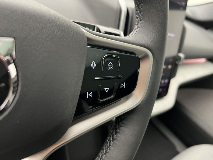 Volvo EX30 PURE TWIN PERFORMANCE ULTRA