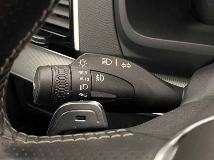 Volvo XC90 T6 AWD R-DESIGN AUT REZERVACE