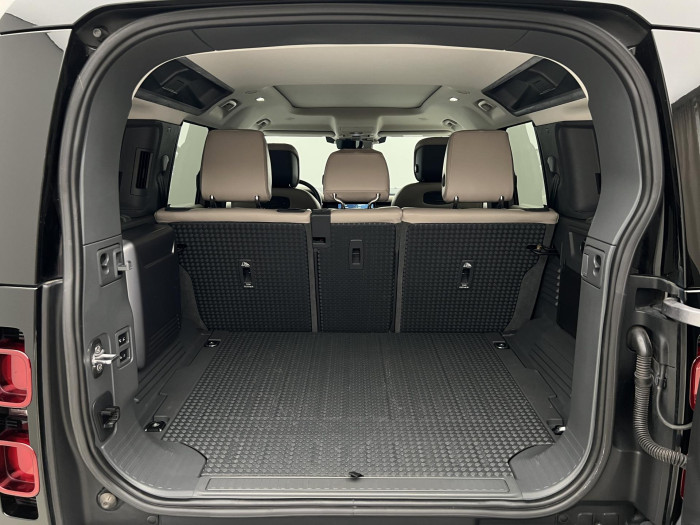 Land Rover Defender P400 HSE AWD AUT CZ