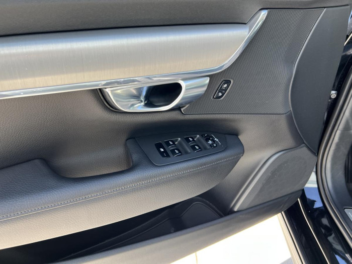 Volvo V90 D4 MOMENTUM POLESTAR Aut CZ 2.0 d Momentum