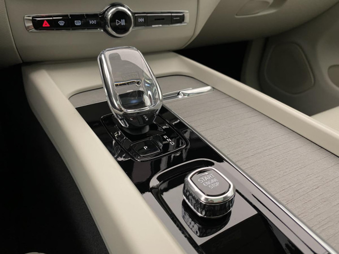 Volvo XC60 B4 AWD AUT DARK ULTIMATE