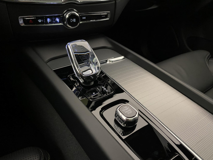 Volvo XC60 B5 AWD ULTIMATE BLACK EDITION 2.0 Edition