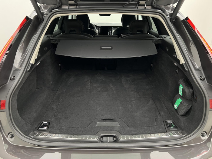 Volvo V90 T6 AWD RECHARGE PLUS DARK AUT