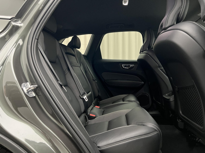 Volvo XC60 T4 R-DESIGN AUT