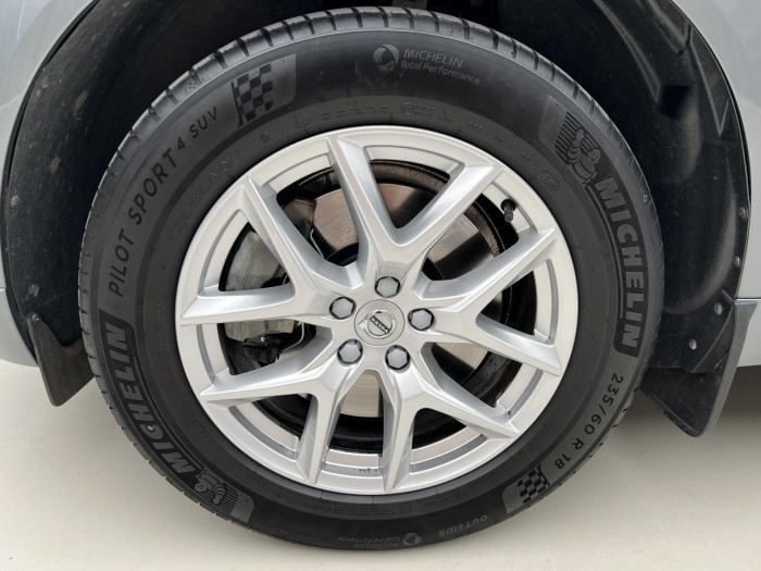 Volvo XC60 T4 MOMENTUM POLESTAR AUT CZ 2.0 Momentum