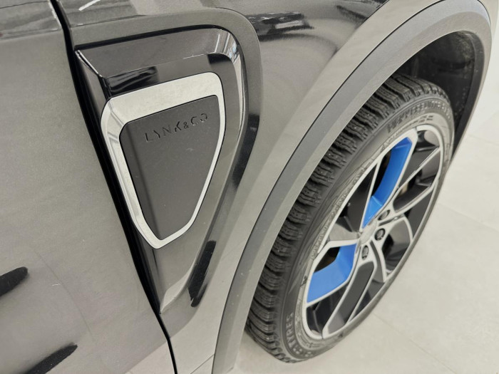 Lynk & Co 01 PHEV DCT AUT 1.maj. REZERVACE