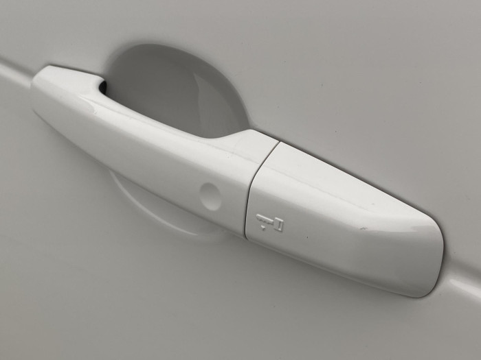 Land Rover Discovery D250 SE AWD REZERVACE 3.0 d SE