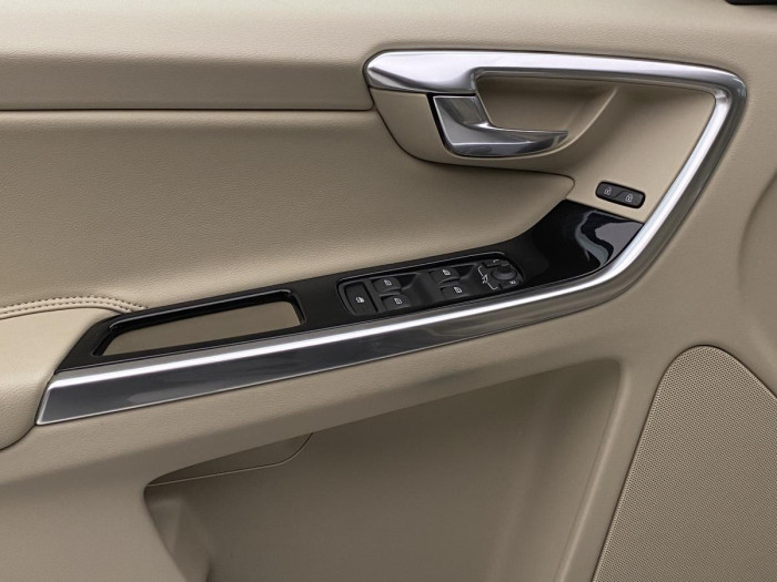 Volvo XC60 D4 AWD DYNAMIC REZERVACE 2.4 d Dynamic