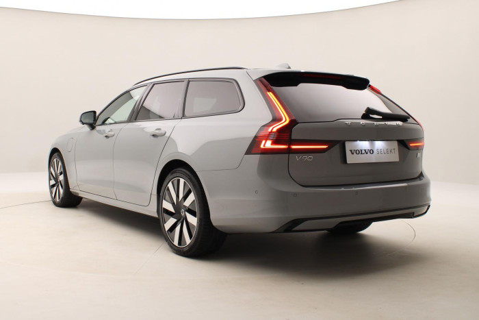 Volvo V90 T8 AWD ULTIMATE REZERVACE