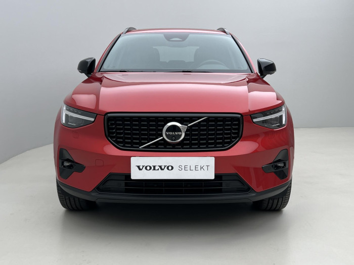 Volvo XC40 B3 ULTRA DARK AUT CZ 1.maj.
