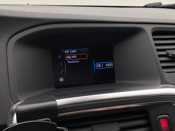 Volvo V60 D5 MOMENTUM 2.4 d Momentum