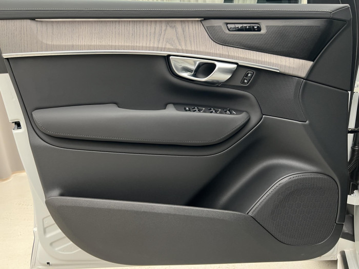 Volvo XC90 T8 AWD RECHARGE PLUS DARK CZ