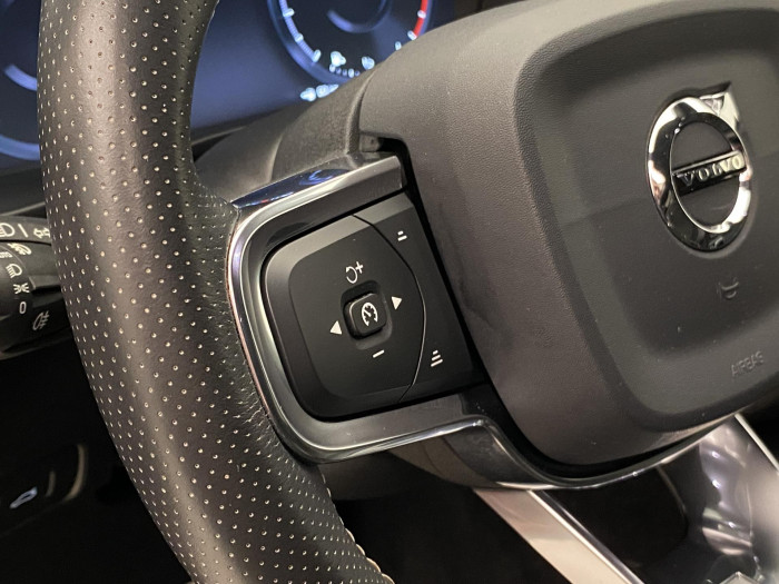 Volvo XC40 T4 AWD R-DESIGN AUT