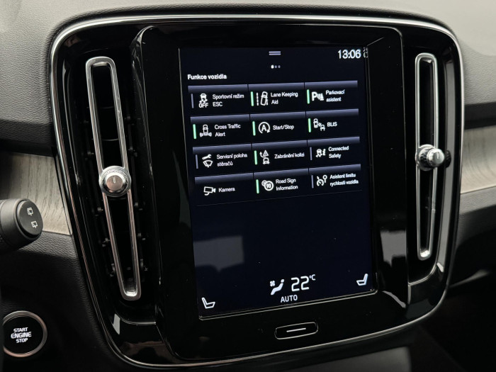 Volvo XC40 T4 AWD INSCRIPTION CZ 1.maj