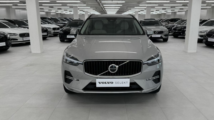 Volvo XC60 B4 CORE NEZÁVISLÉ TOPENÍ AUT