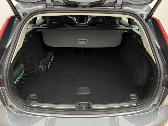 Volvo V60 CC B4 PRO AUT 1.maj. REZERVACE 2.0 CC CC