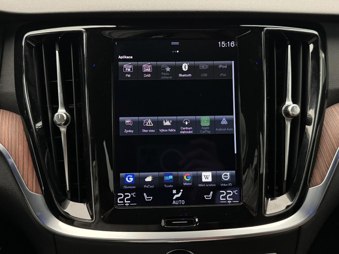 Volvo S60 B4 INSCRIPTION AUT CZ