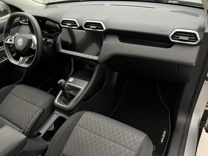 MG ZS 1.5 EXCITE CZ 1.maj.