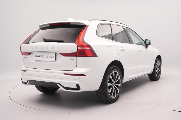 Volvo XC60 B4 AWD PLUS DARK AUT
