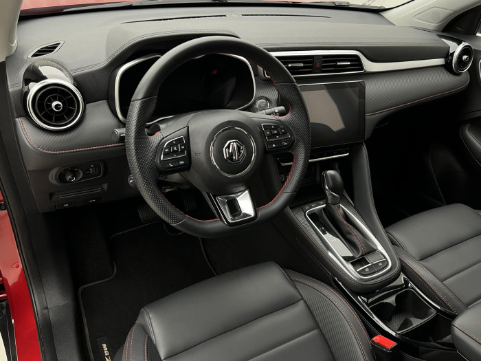 MG ZS 1.0T EXCLUSIVE AUT CZ 1.maj. 1.0 Exclusive