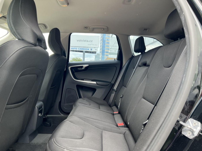 Volvo XC60 D4 AWD NAVIGACE Aut CZ 2.4 d