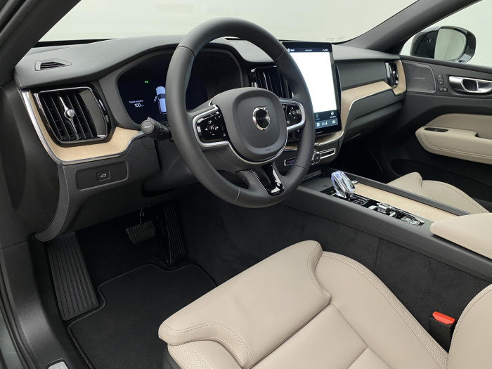 Volvo XC60 B5 AWD AUT DARK PLUS