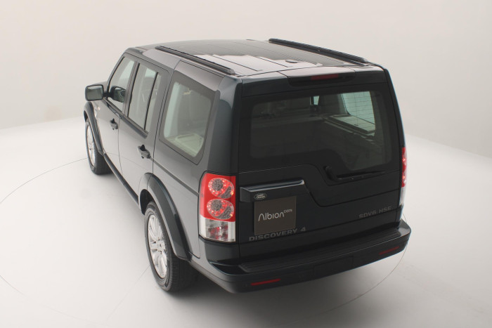 Land Rover Discovery 3.0 AWD SDV6 HSE REZERVACE