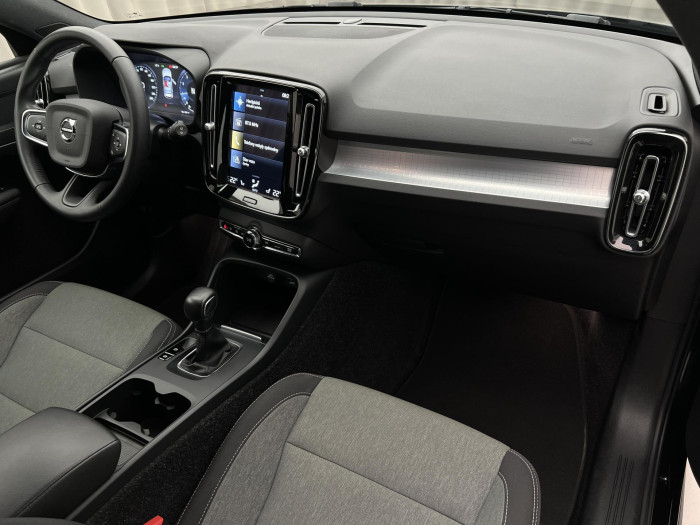 Volvo XC40 T2 MOMENTUM 1.maj. 1.5 Momentum