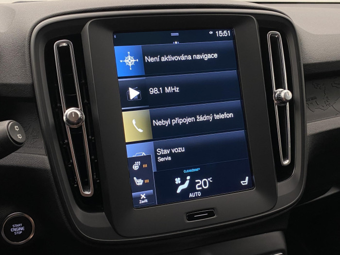 Volvo XC40 T3 KINETIC AUT CZ REZERVACE