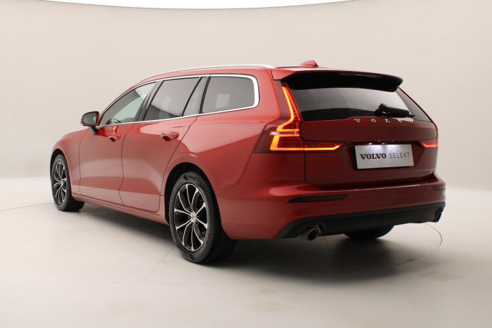 Volvo V60 B4 MOMENTUM AUT REZERVACE 2.0 Momentum
