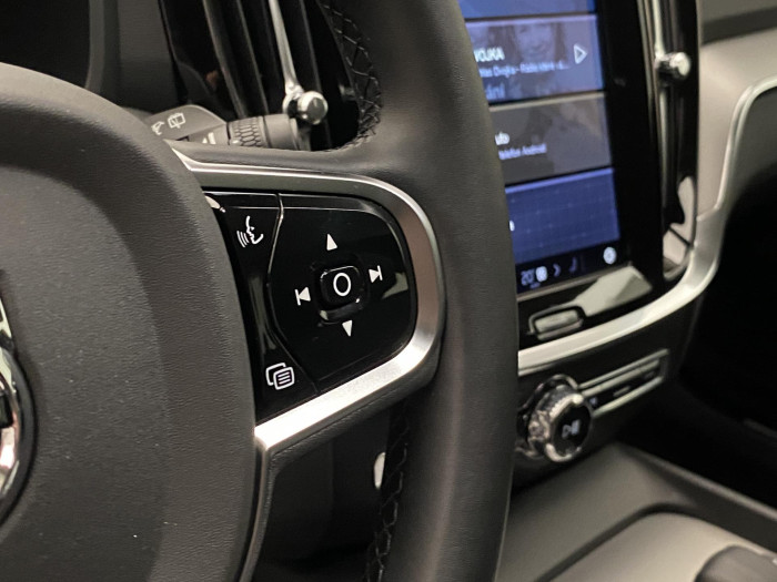 Volvo V60 B4 R-DESIGN AUT CZ