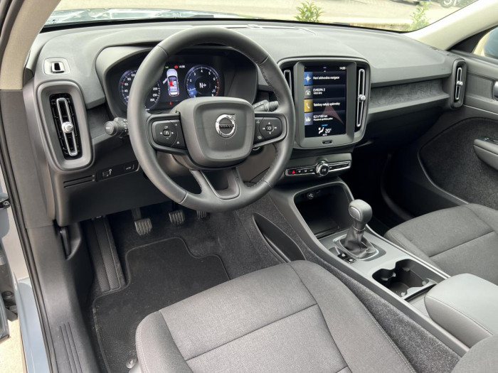 Volvo XC40 T2 ESSENTIAL CZ