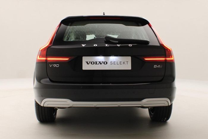 Volvo V90 CC B4 AWD PLUS AUT 1.maj