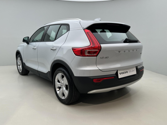 Volvo XC40 D4 AWD MOMENTUM PRO AUT CZ 2.0 d Momentum