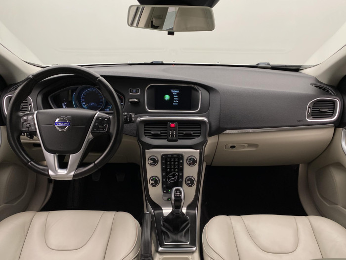 Volvo V40 CC D3 MOMENTUM OCEAN RACE 2.0 d CC CC Momentum