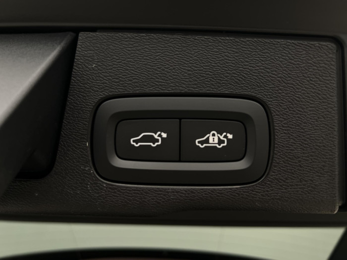 Volvo XC60 B5 AWD BLACK EDITION PLUS AUT